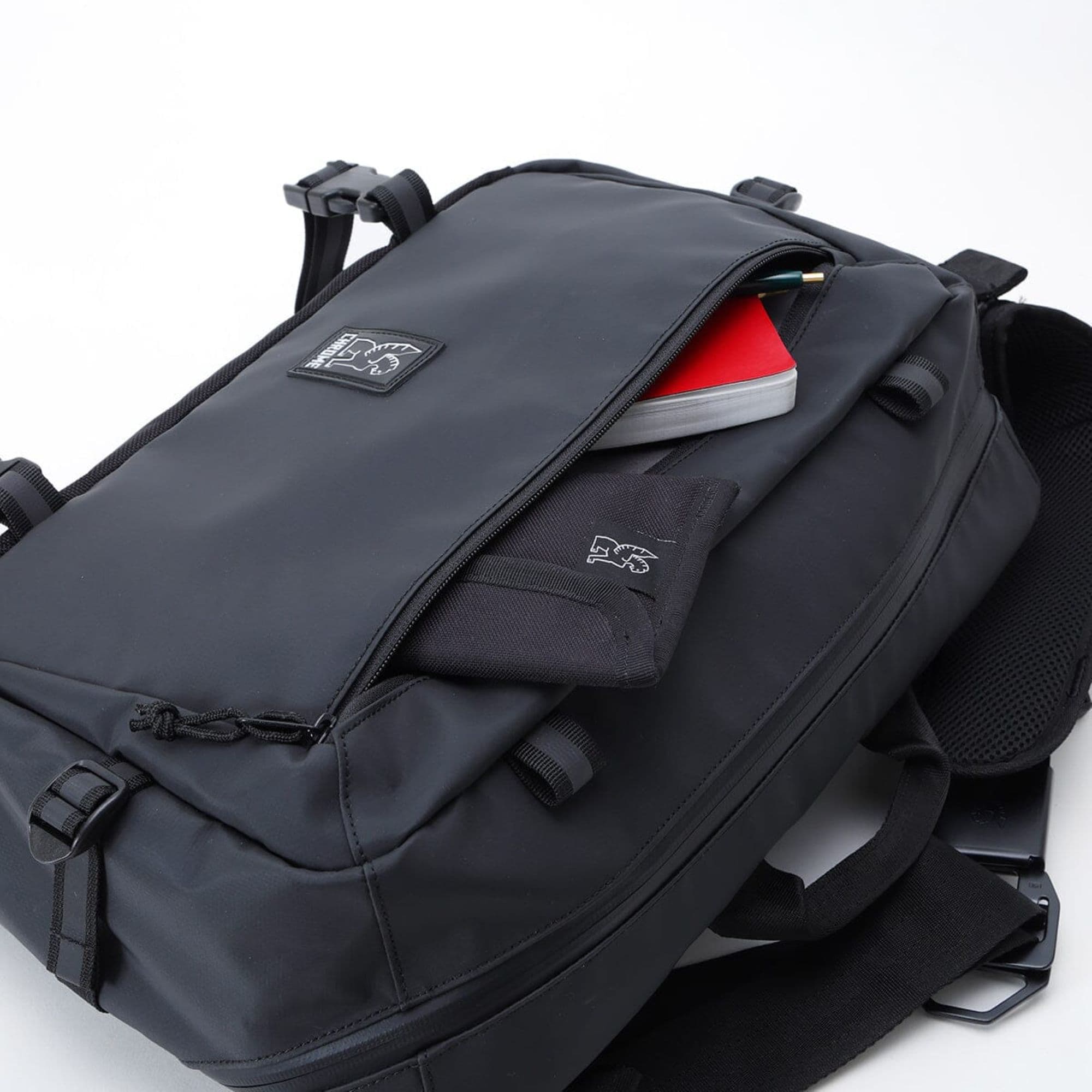 Kadet Max 15L Sling - Image 11